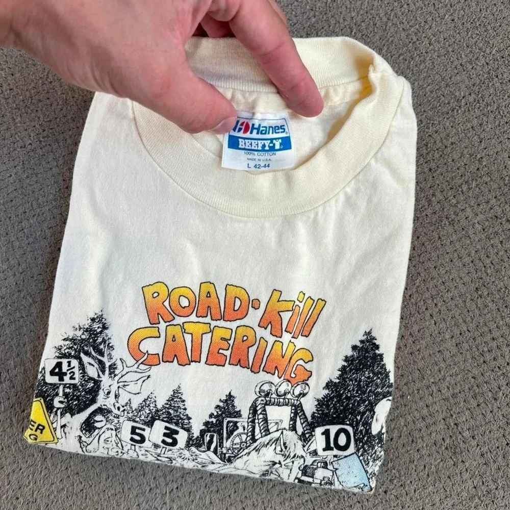 Vintage 1980s Road kill catering funny shirt Made in USA. Tagged large - Picture 5 of 8